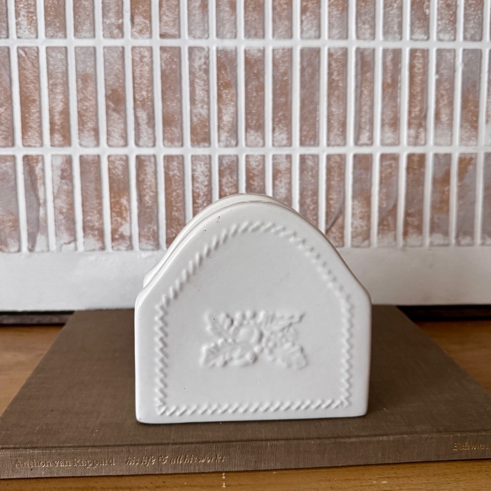 Napkin Holder Acorn by MARTHA STEWART